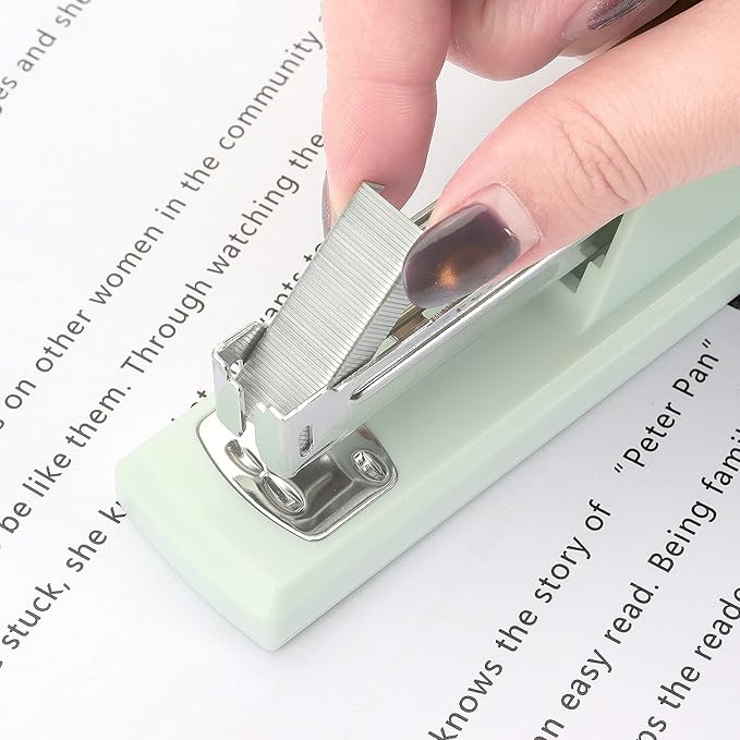 ZZTX Stapler Set with Staple Remover and Staples, Durable Desktop Stationery for Home, Office and Study, Green