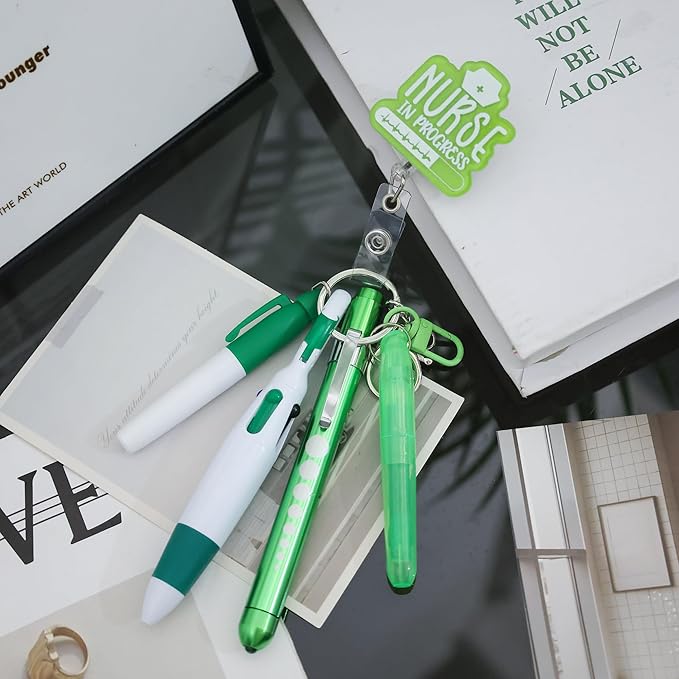 Student Nurse Pen Set Badge Reel Holder Accessories Clip, Retractable Mini Nursing Pen & Light Tool Set， Highlighter pens and Highlighter pens（Green）