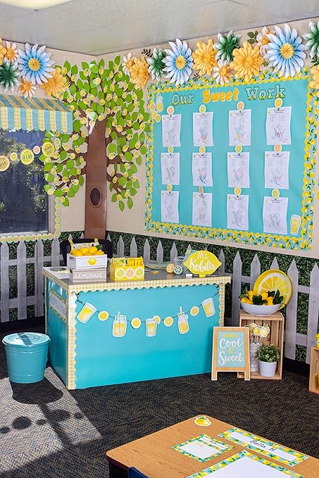 Teacher Created Resources Big Tree with Polka Dot Leaves Bulletin Board (TCR5435)